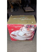 Poinsettia &amp; Ribbons 16-PC Service For 4 Porcelain Holiday Dinnerware Se... - $1,128.81 MXN