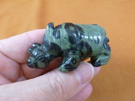 (Y-RHI-722) green black RHINO rhinoceros gemstone FIGURINE carving I lov... - £13.85 GBP