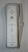 Nintendo Wii - Official OEM Controller (Complete with Silicon Case, Wris... - £23.98 GBP