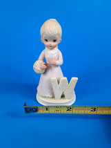Letter W Initial Girl Figurine Lefton 03451 VTG 1982 4&quot; Fine Porcelain *REPAIRED - £4.69 GBP
