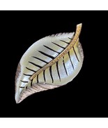 VINTAGE BROOCH LEAF PIN ENAMEL RHINESTONE GOLD TONE METAL - $231.52 MXN