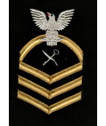USN RATING SHC SHIP&#39;S SERVICEMAN RATING BADGE CPO E7 GOLD ON BLACK MALE - $184.65 MXN