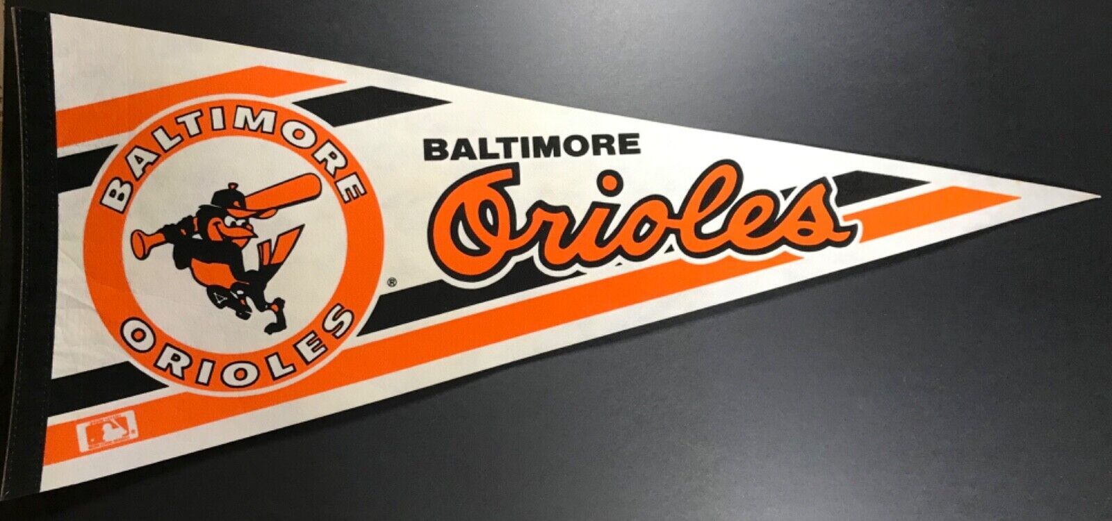 Primary image for 1989 MLB Baltimore Orioles pennant, Older Extinct Logo Full Bird Logo 30 Inches