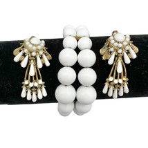 Vintage White Bead Adjustable Cuff Bracelet and White Clip-on Earrings - £37.38 GBP