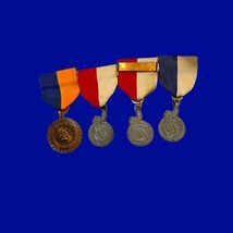 Vintage 1970s gold and silver California band medals - £24.59 GBP