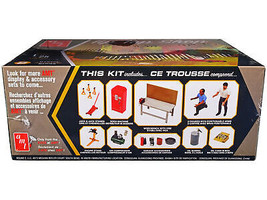 Skill 2 Model Kit Garage Accessory Set #2 w 2 Figures Tip Top Shop 1/25 Scale Mo - £35.05 GBP
