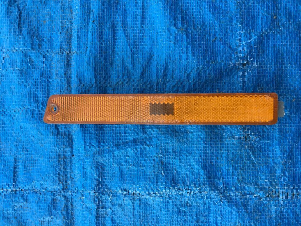 SATURN L/F DRIVER SIDE MARKER LIGHT LAMP LF LEFT FRONT CORNER BUMPER REF... - $9.93
