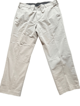 Van Heusen Traveler Mens Pants Sz 34 X 30 Straight Leg Cotton - £13.60 GBP