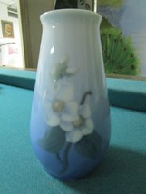 Bing &amp; Grondahl Denmark Small Floral Vase 4 1/2&quot; - $29.69