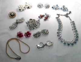 Vintage Rhinestone Bling Costume Jewelry Necklace Earrings Brooches Lot K1005 - £38.17 GBP