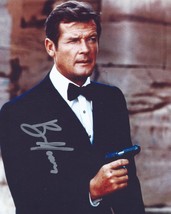 * ROGER MOORE SIGNED PHOTO 8X10 RP AUTOGRAPHED JAMES BOND 007 * - £15.73 GBP