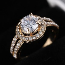 Magnifico Style Golden Fashion Ring Size 8 - £7.00 GBP