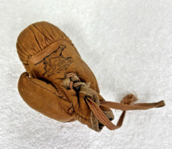 D&amp;M USA Leather Miniature Boxing Glove Sample 4 Inch w Dog Logo - $29.21