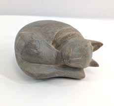 Curled Up Sleeping Cat Figurine Carved Etched Wood Gray Vtg Kitten Statue 5&quot; - £19.25 GBP