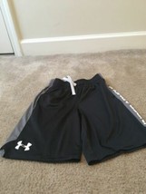 Under Armour Youth Boys Athletic Shorts Drawstring Size Small - $30.38