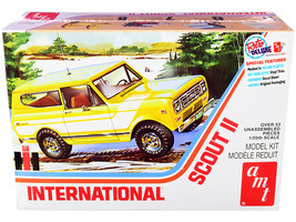 Skill 2 Model Kit IH International Harvester Scout II 1/25 Scale Model by AMT - £42.17 GBP