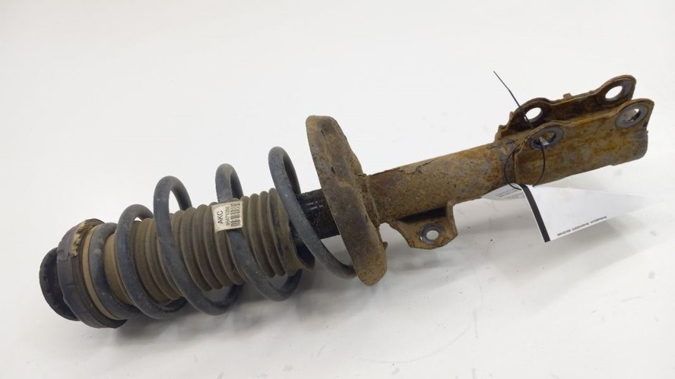 Passenger Right Strut Without Sport Suspension Fits 12-18 SONICInspected... - $48.96