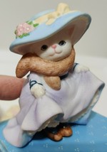Cat Figurine Kitty Cucumber Vintage Stepping Out Spring Easter White Kitten - £9.87 GBP