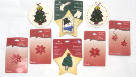 Vintage Hallmark Christmas Brooch Pin Lot Tree Poinsettia Snowman Holiday - €33,47 EUR