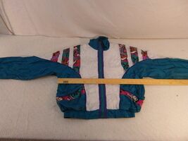 Adult Women's Vintage Wilson Advantage Mixed Color Medium Windbreaker 33232 - $13.49