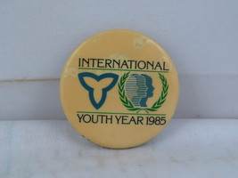 Vintage United Nations Pin-International Youth Year Ontario 1985 - Celluloid Pin - £11.99 GBP