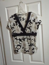 Carol Rose Blouse Womens Size M White Black Floral V-neck Career Short S... - $5.90