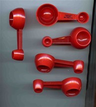 5 Red Plastic 4 in 1 Measuring Spoons Radio Sam Advertising NOS 1950&#39;s - £22.07 GBP