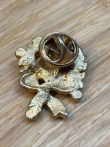 Bluehills Gold Tone Teddy Bear Wreath Brooch Pin Estate Jewelry Find KG JD - $11.88