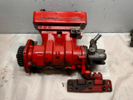Cummins ISX15 Air Compressor w/ Power Steering pump Assembly 3687356 OEM - £2,527.29 GBP