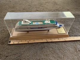 Radisson Seven Seas Voyager Cruise Ship Model 12 inch - $8,311.26 MXN