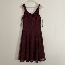 Ladies Dress by H•R Homrain (M) Maroon Lace Thin Strap Knee Length - $61.68 CAD