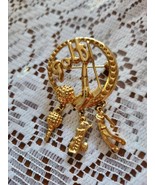 Vintage Women GoldTone Golf With Dangle Charms Pin Brooch!  Tee, Bag, Cl... - $18.46 CAD