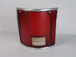 1973 - 1989 Chevrolet GMC Truck Tail Light OEM LH 5965781 + Bezel 74 75 ... - $673.78 MXN