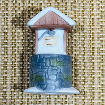 Dept 56 New England Village 2 1/2&quot;  Water Well - $12.82