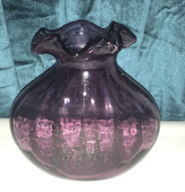 Vintage Amethyst Purple Hand Blown Art Glass Vase Ruffled Edge Optic Rib 6” H - £22.38 GBP
