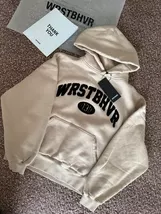 1762255031  1  thumb200