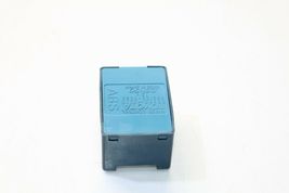 2004-2009 TOYOTA PRIUS REAR WIPER CONTROL MODULE P3018 image 5