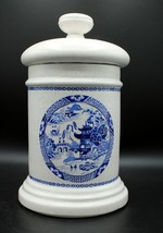 Vintage McCoy Pottery Blue Willow Asian scene 8.5&quot; White Canister with Lid - £31.72 GBP