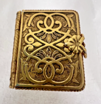 Vintage Book Shaped Solid Perfume w Clasp Avon Gold Tone Metal - $364.11 MXN