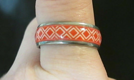 Boho Hippie Orange/Red &amp; White Ring Stainless Steel Banded Style Womens Sz 8.5 - £4.87 GBP