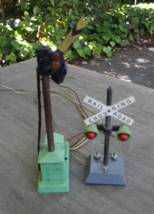 American Flyer Postwar S Gauge 761 Semaphore &amp; 760 Crossing Signal - $40.00