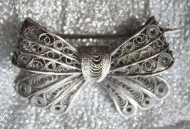 Elegant Silver Filigree  Bow Brooch 1920s vintage - £15.14 GBP