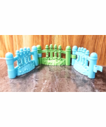 Little People Fisher Price Green Flower Garden Fence 3 Replacement Pieces - $225.80 MXN