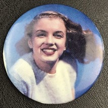 Hollywood Actress Vintage Pin Button Pinback - £9.44 GBP