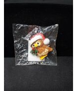 UNUSED 1980s Hallmark Christmas Owl Santa Hat Holly Brooch Pin NEW OLD S... - $16.11 CAD