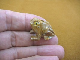 (Y-FRO-19) baby FROG carving TAN gemstone SOAPSTONE love little amphibia... - $8.59