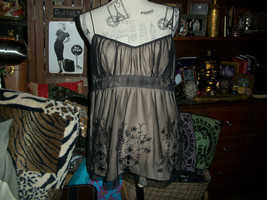 ANN TAYLOR LOFT Romantic Jet Black Over Cream Embroidered Beaded Cami Size 8 - £10.95 GBP