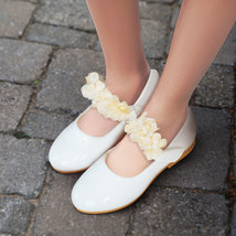 Clarisse Shoes - White - £30.66 GBP