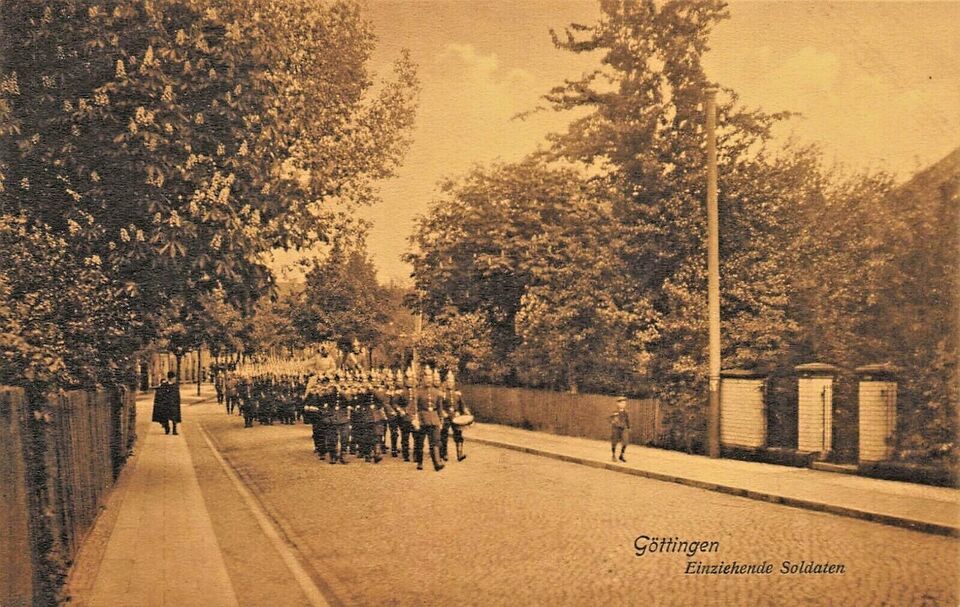 Primary image for Gottingen Germany~Einzieende Soldaten~ 1908 Trenkler Sepia Postal Photo-
show...
