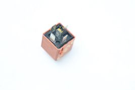 91-23 BMW RELAY CHANGER SALMON RED E0836 image 8
